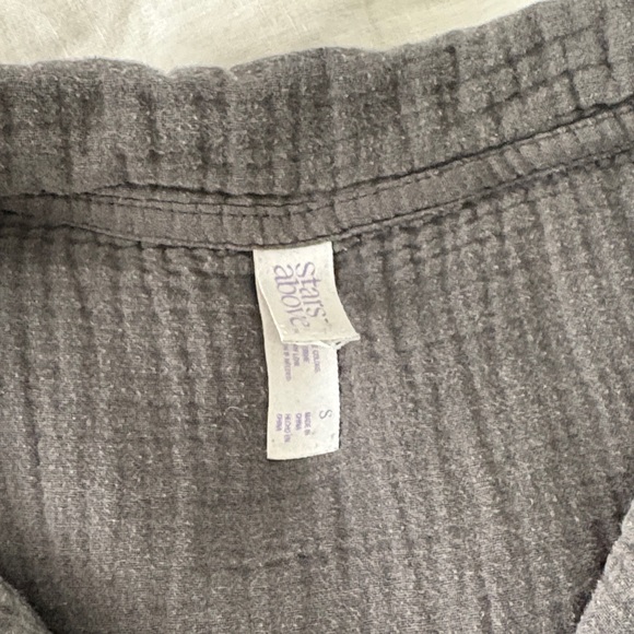 Stars above Charcoal Two-Piece Gauze Lounge Set - Top & Shorts - Picture 6 of 9